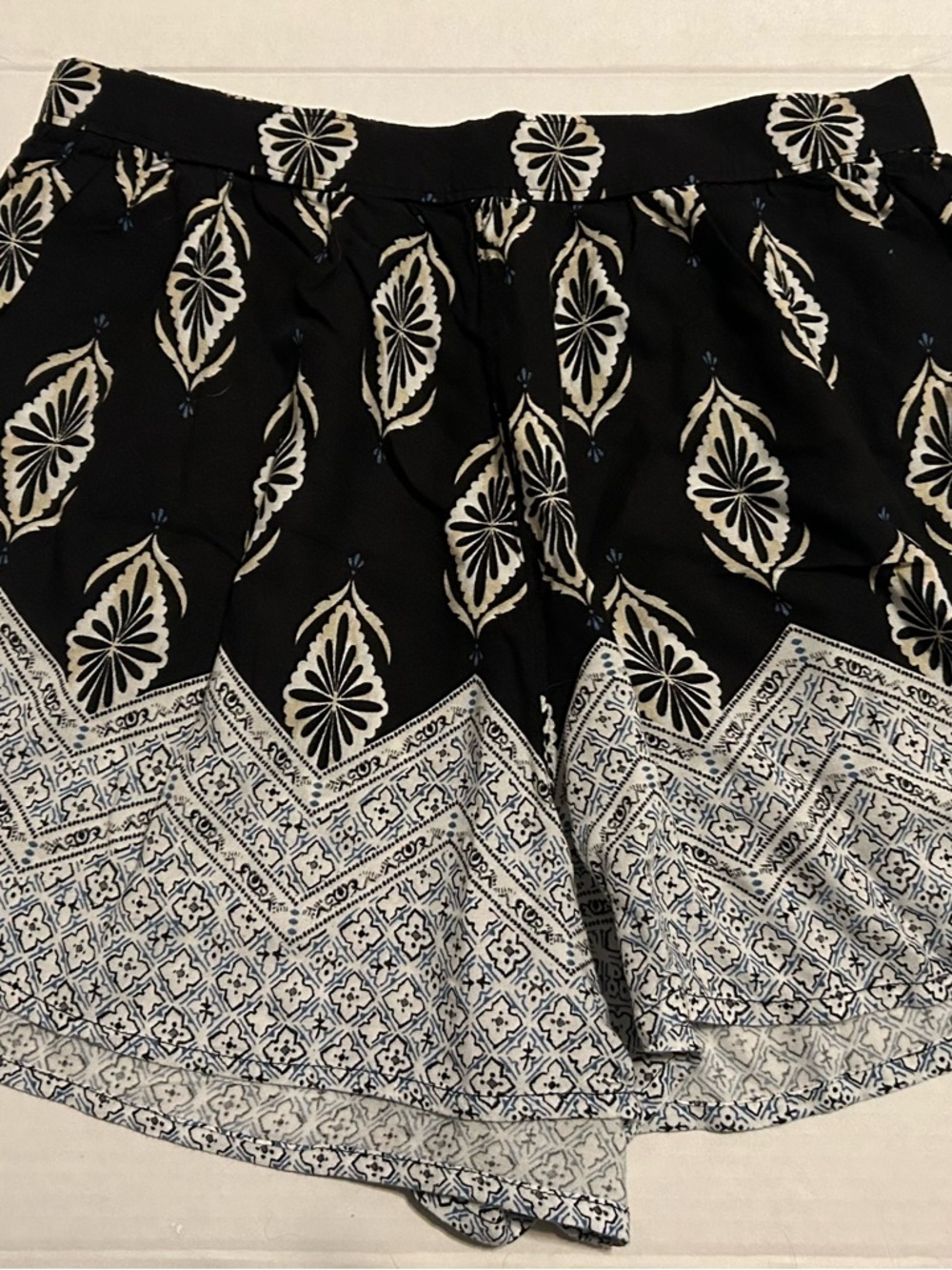 Abercrombie & Fitch Black and White Floral Print Skirt